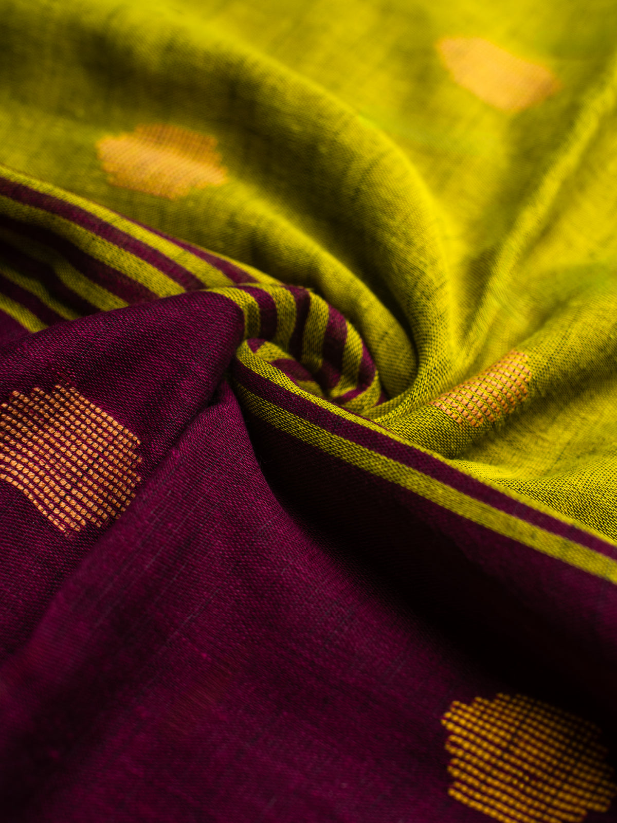 Bindu Lahar Linen Saree