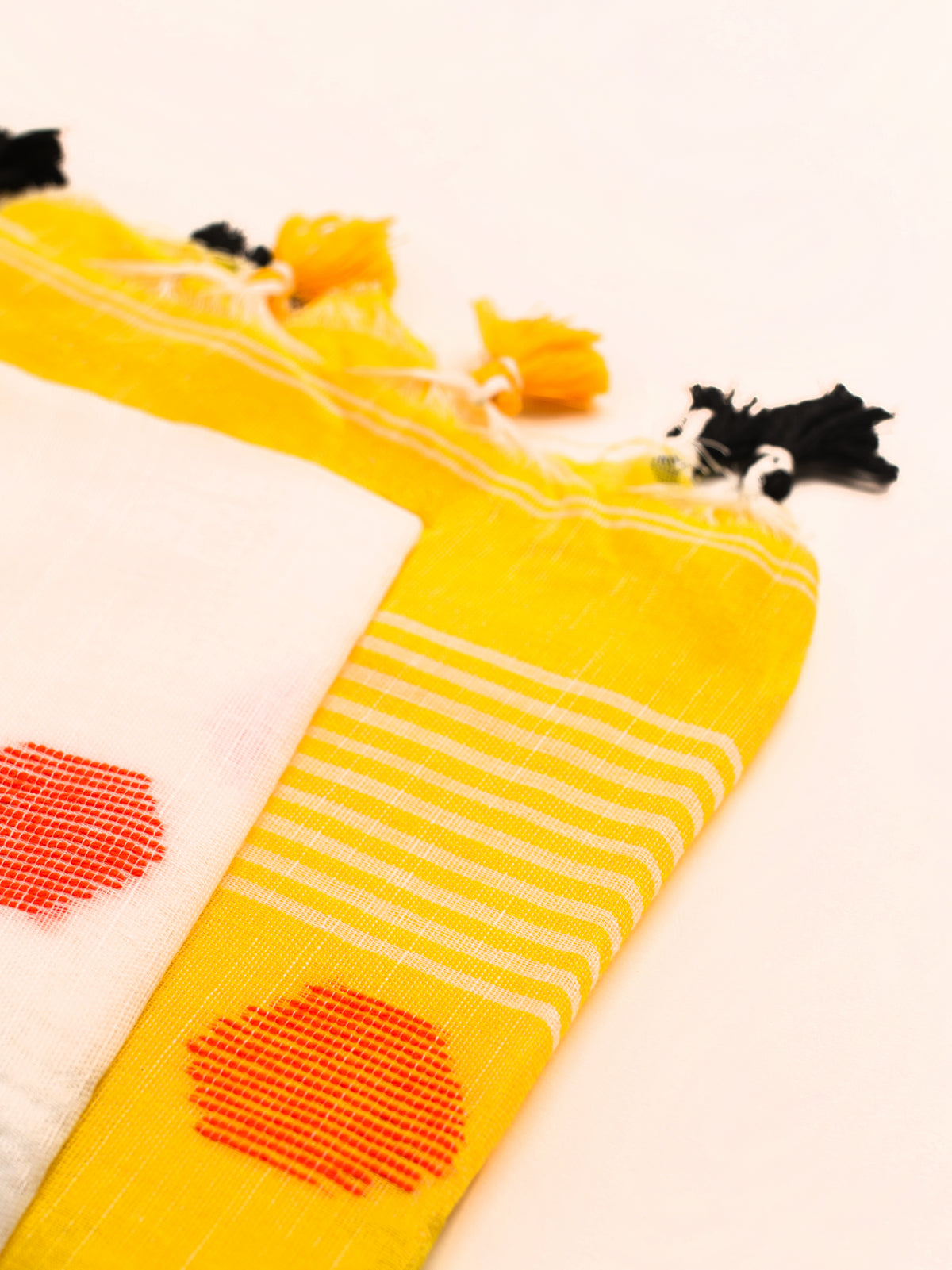 Rangila Phool Linen Saree