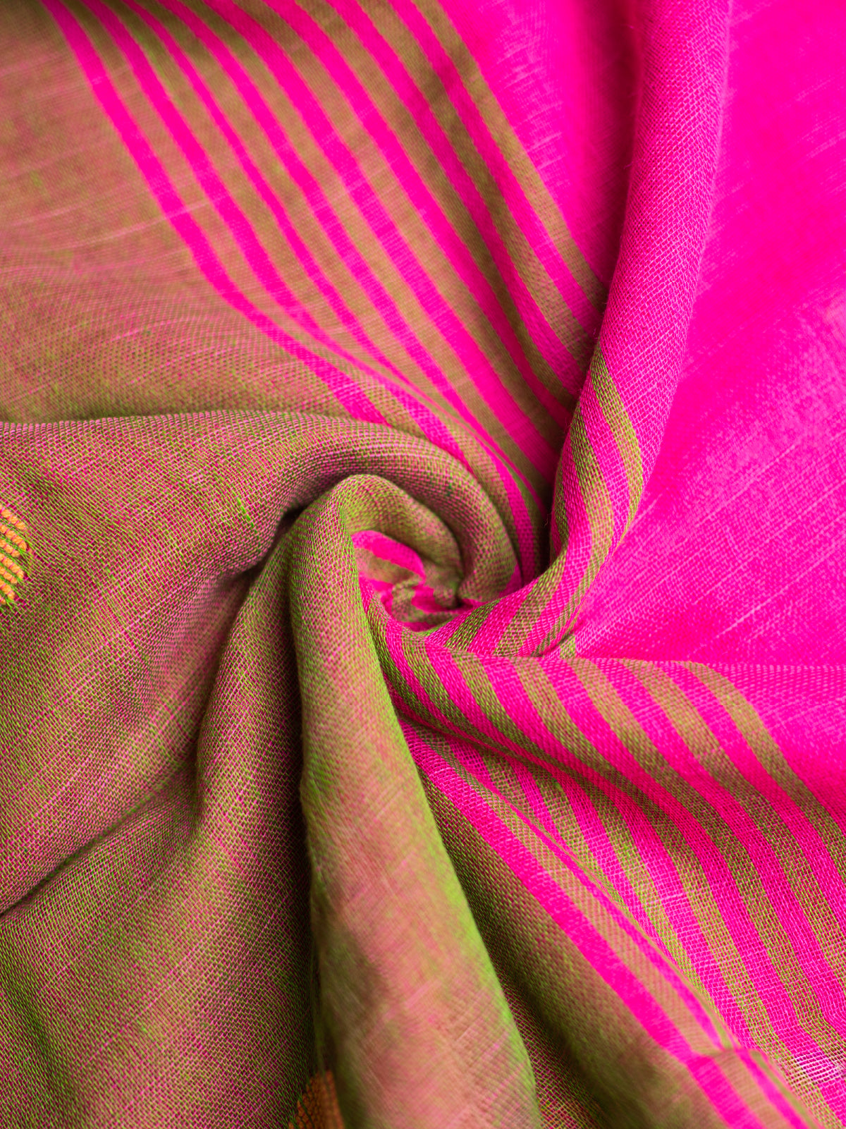 Bindi Bazaar Linen Saree
