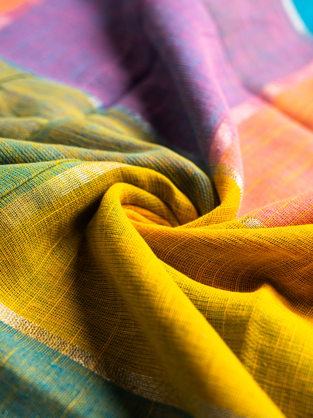 Hawa Si Halki Linen Saree