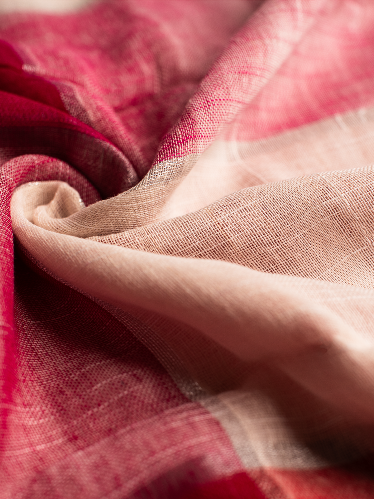 Pinky Linen Saree