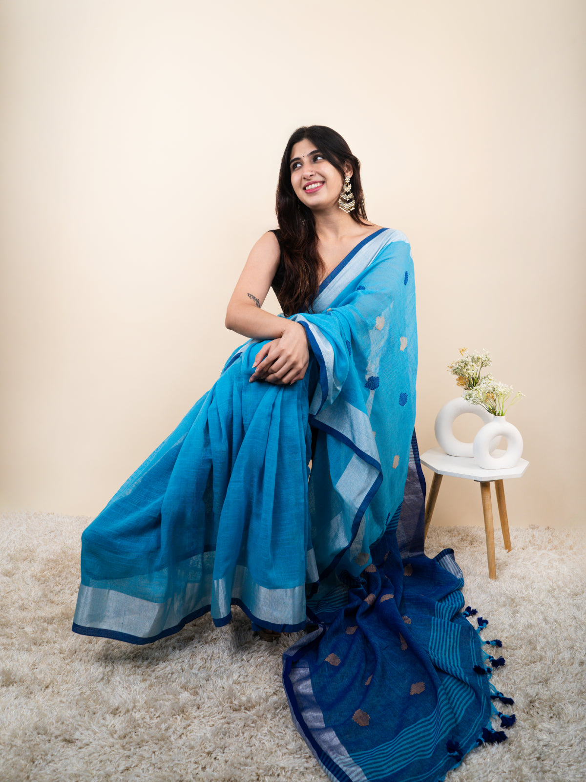 Chhoti Bindiya Linen Saree