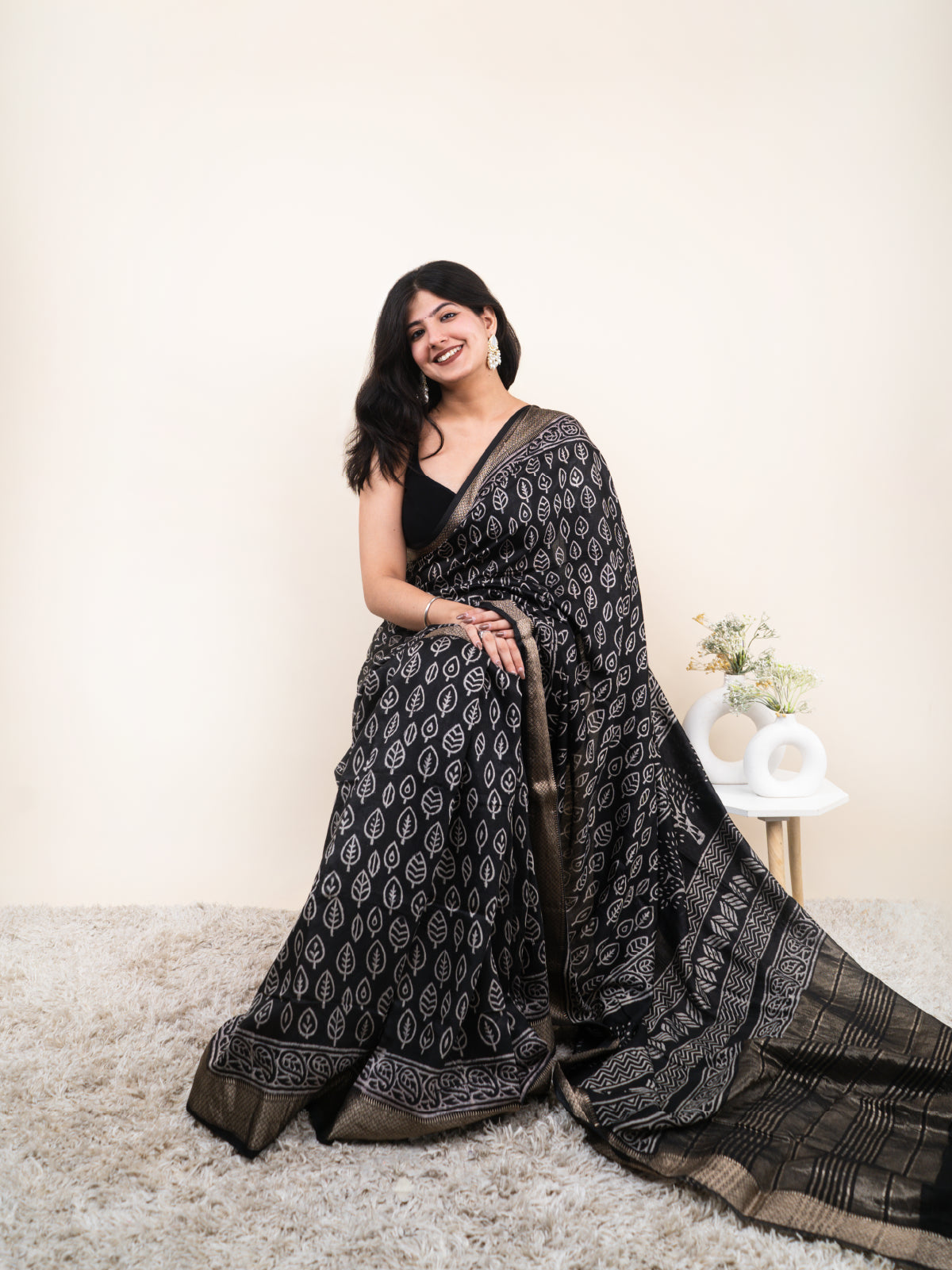 Kaali Resham Maheshwari Cotton Silk Saree
