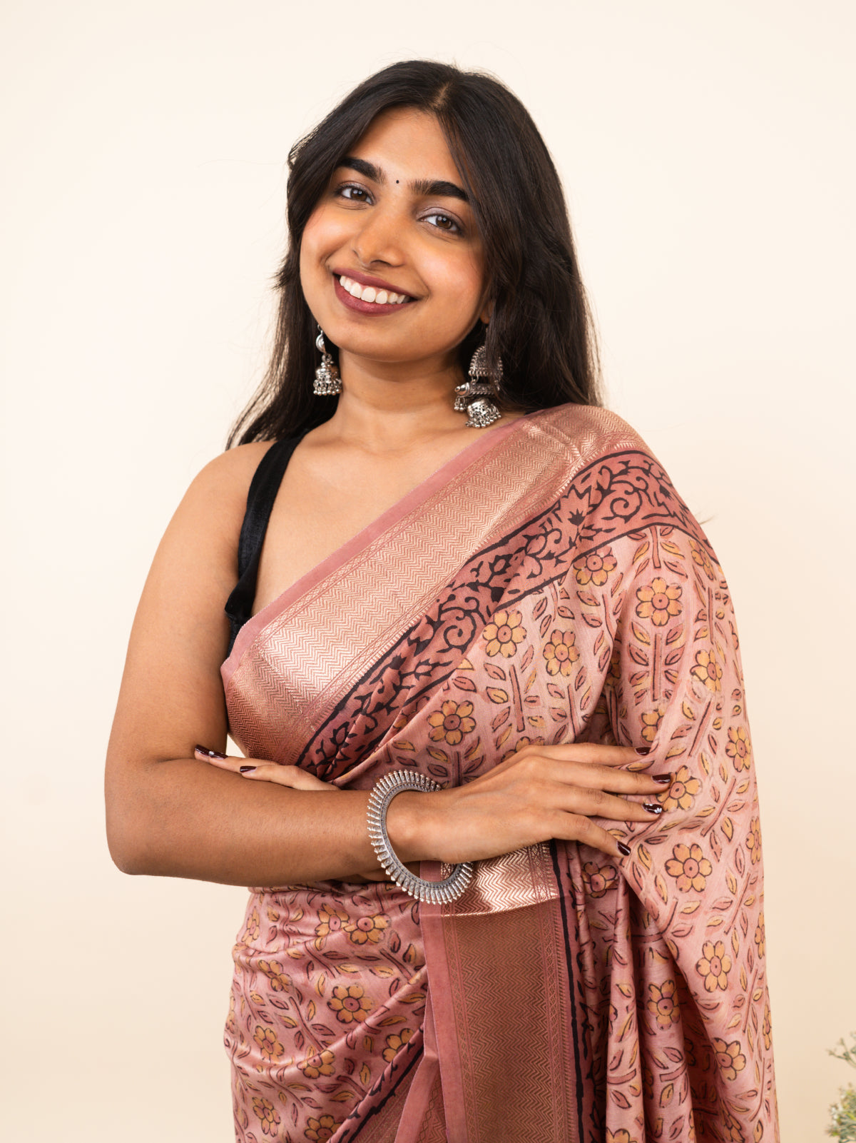 Sunehri Raah Maheshwari Cotton Silk Saree