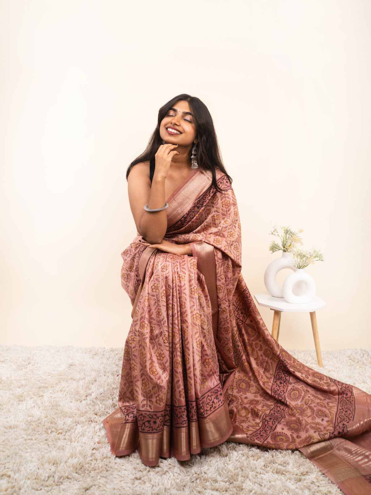 Sunehri Raah Maheshwari Cotton Silk Saree