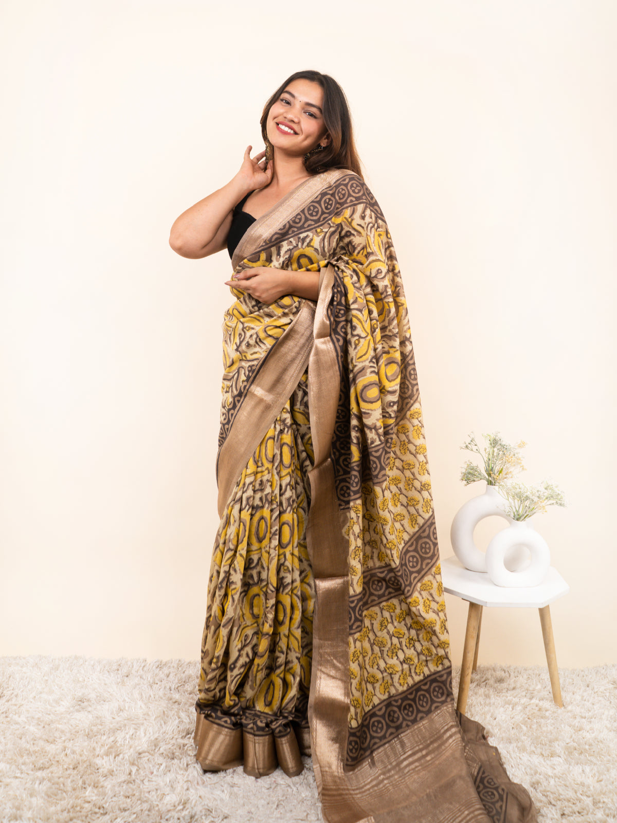Glow Of The Sun Maheshwari Cotton Silk Saree