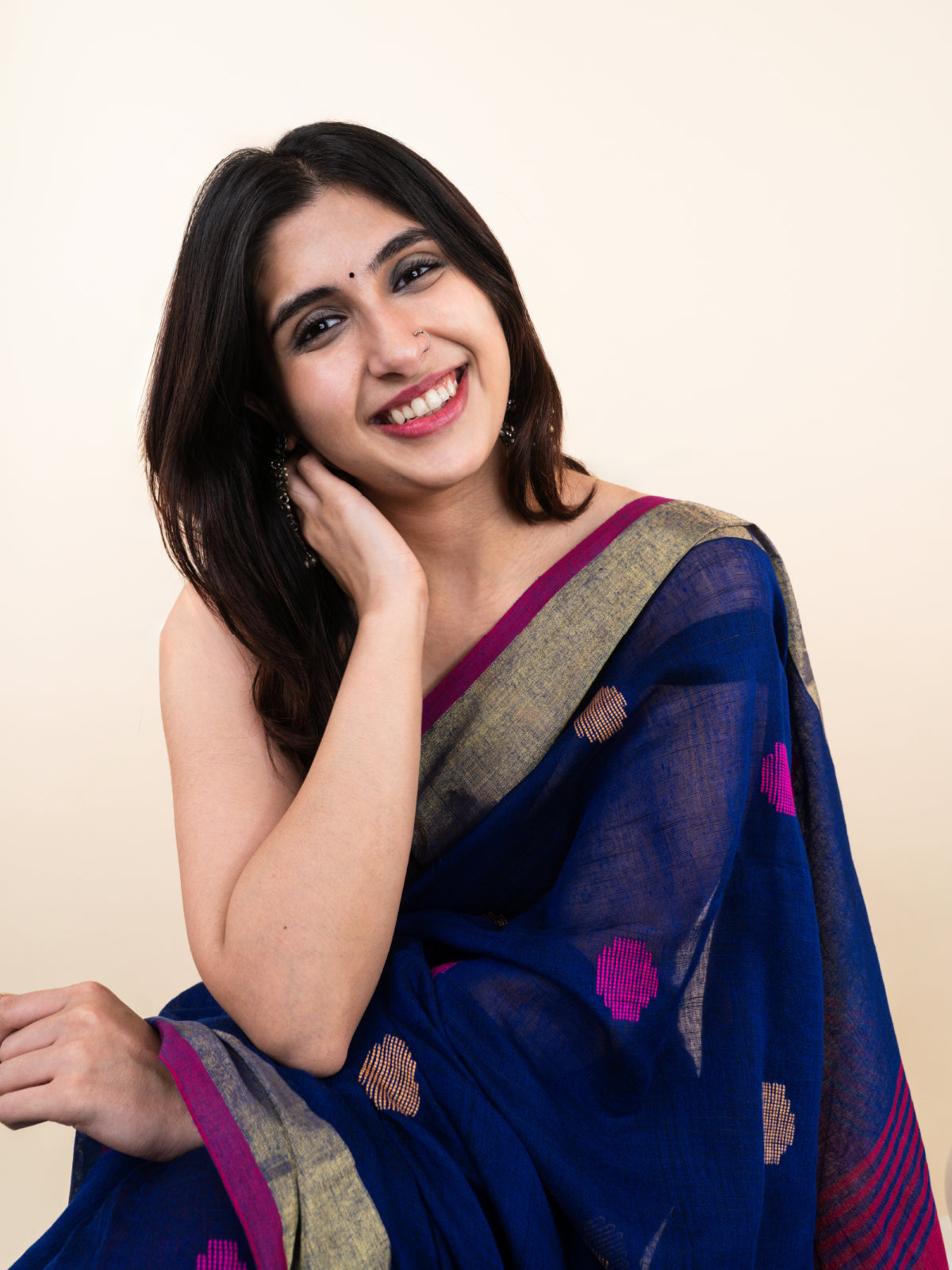 Resham Boondein Linen Saree