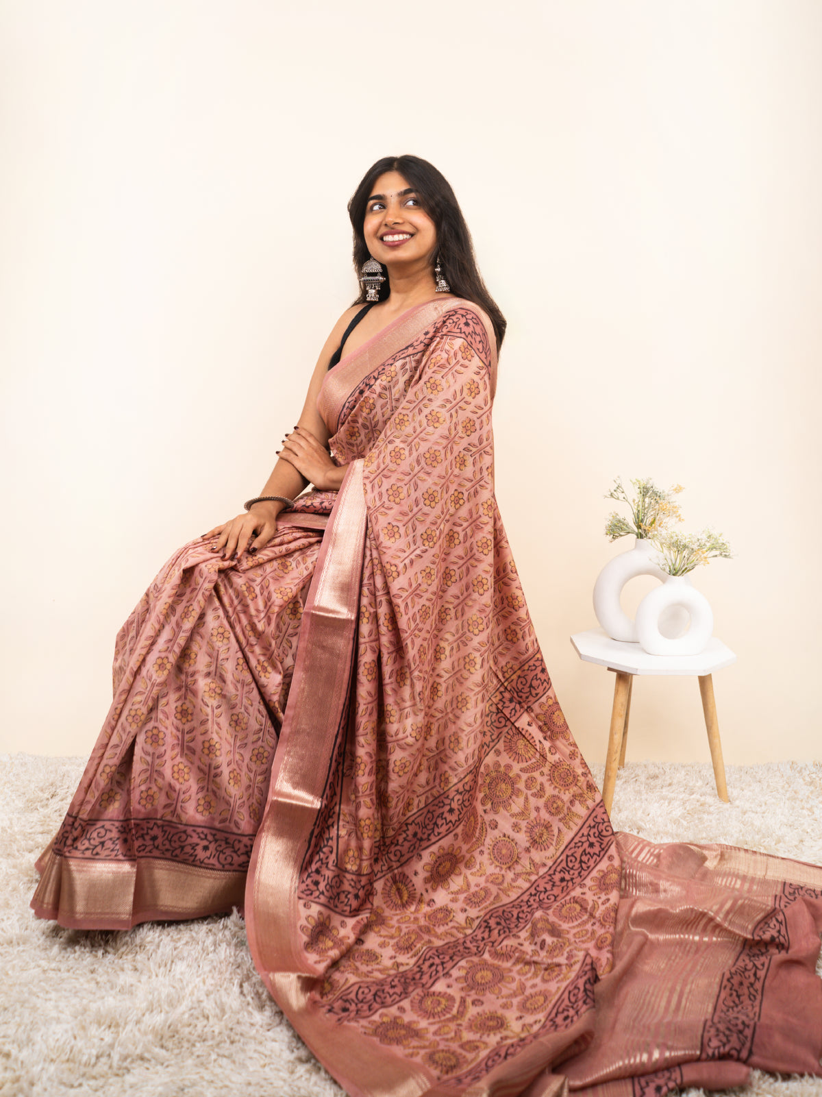 Sunehri Raah Maheshwari Cotton Silk Saree