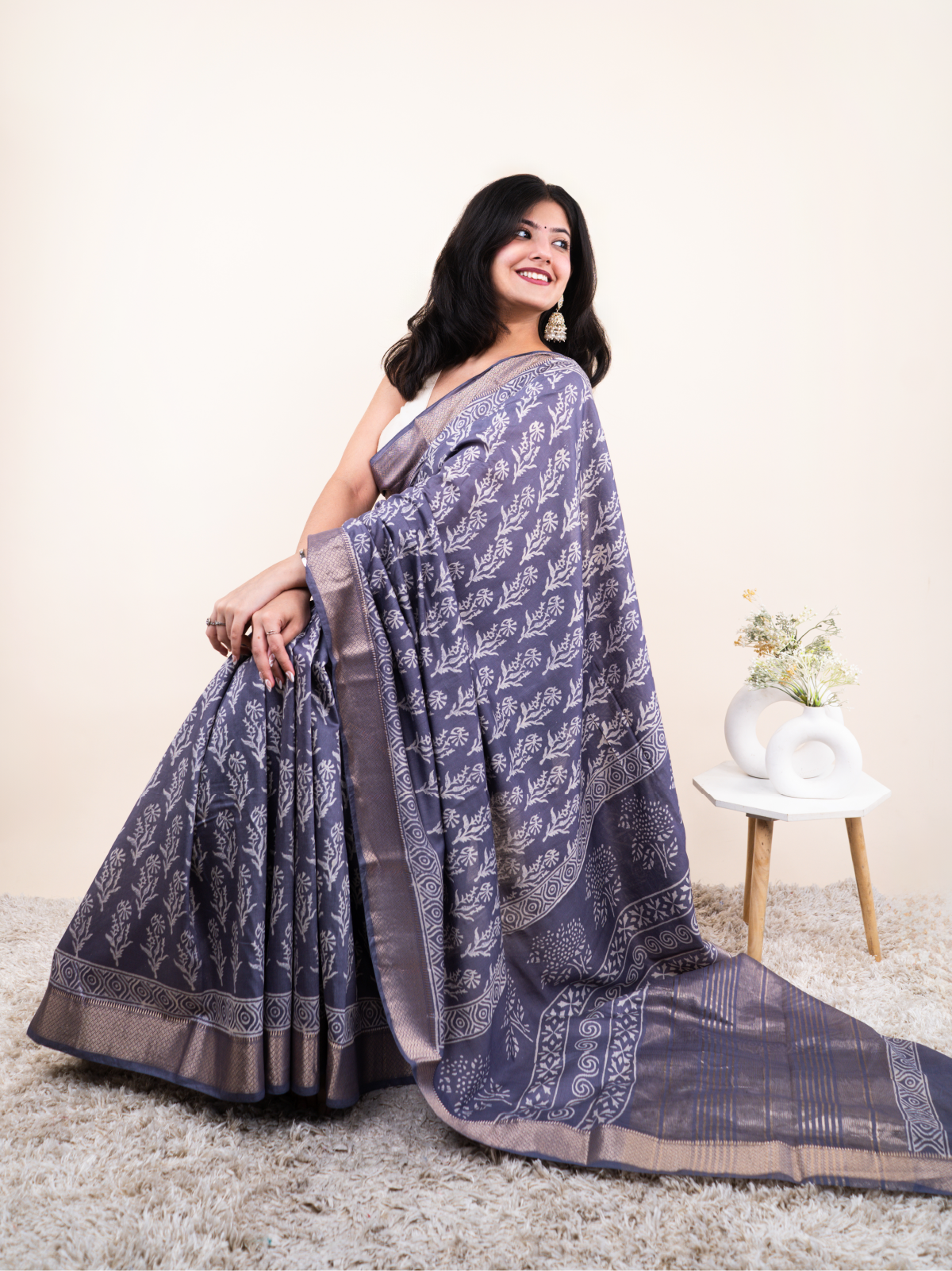 Silver Edge Maheshwari Silk Saree