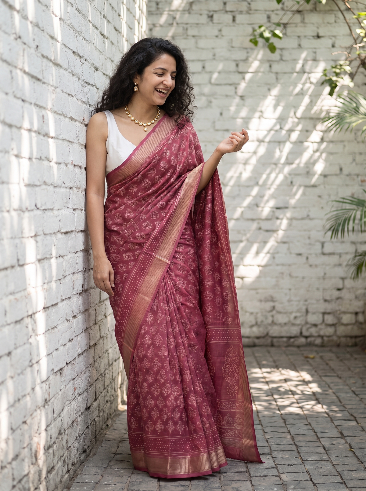 Gulabi Sitara Maheshwari Cotton Silk Saree