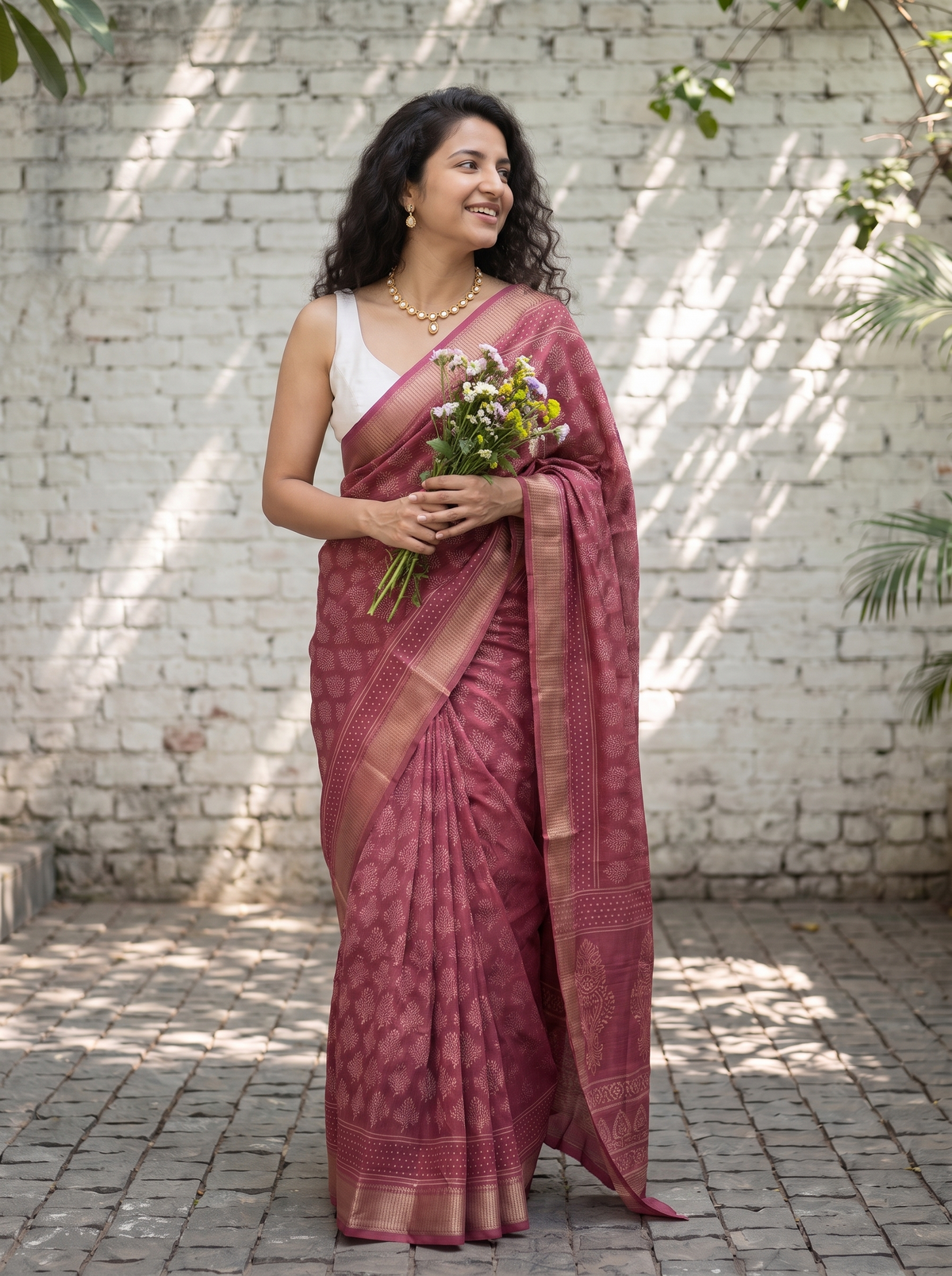 Gulabi Sitara Maheshwari Cotton Silk Saree
