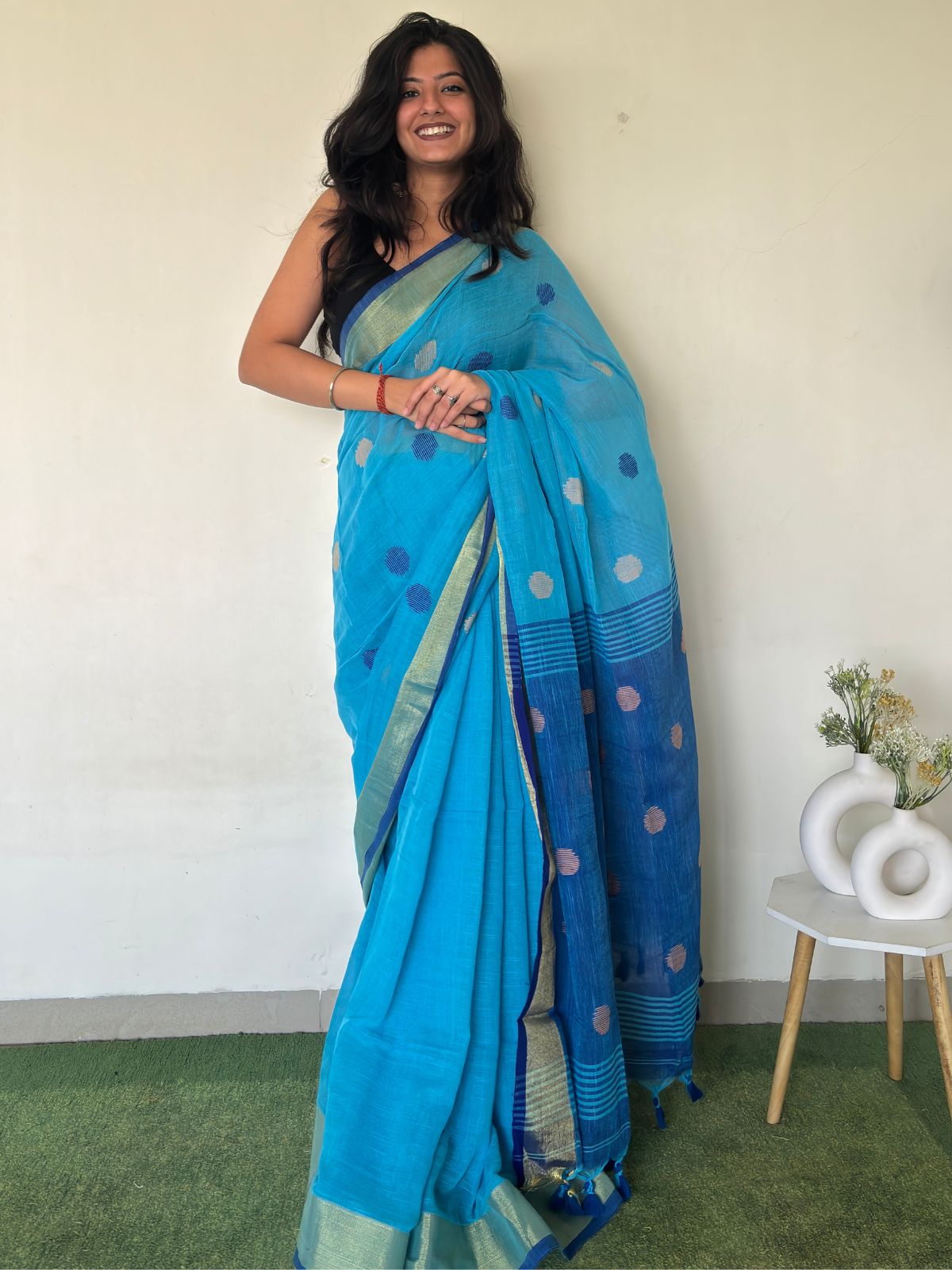 Chhoti Bindiya Linen Saree