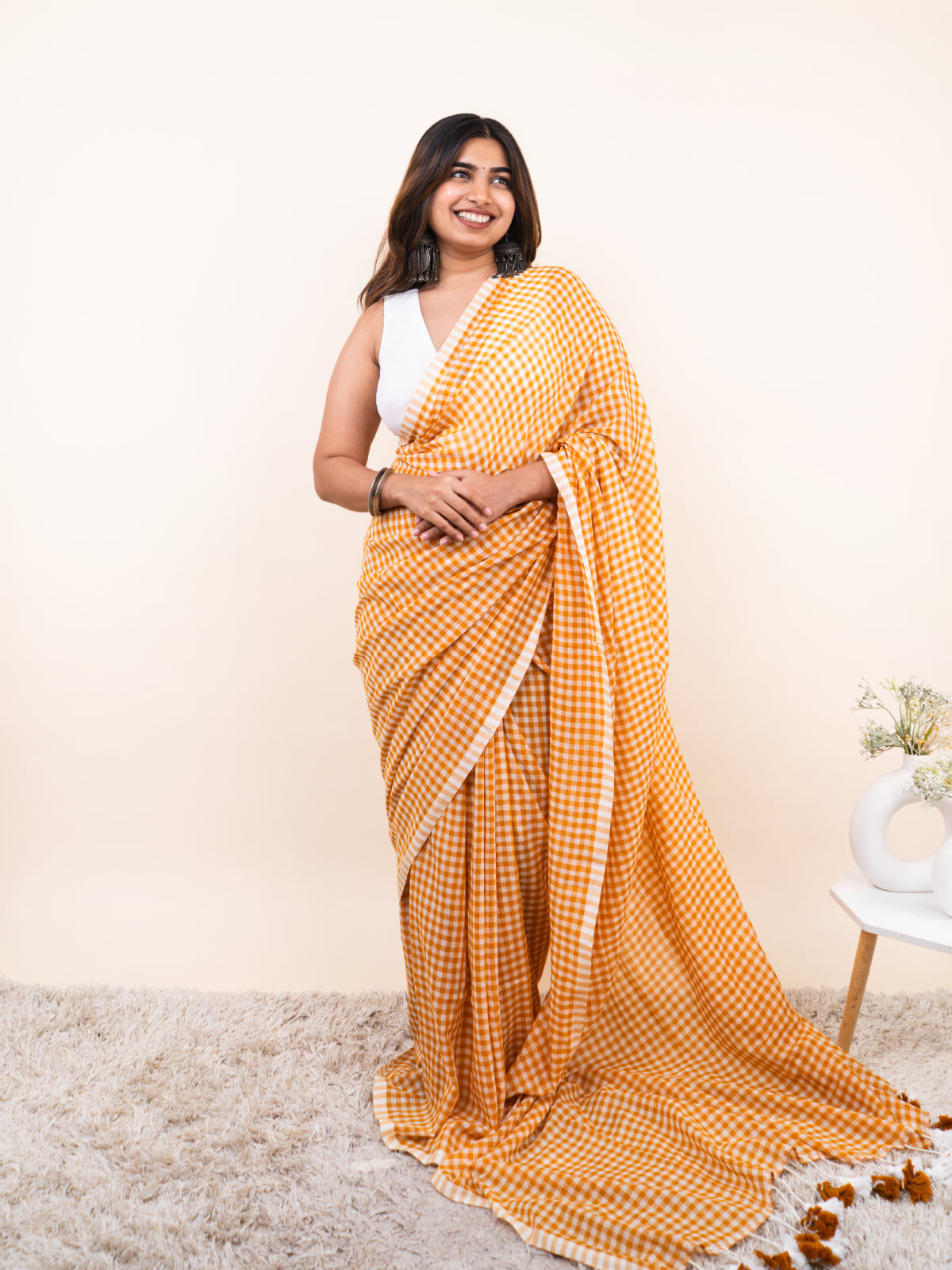 Dhool Checks Mulmul Saree