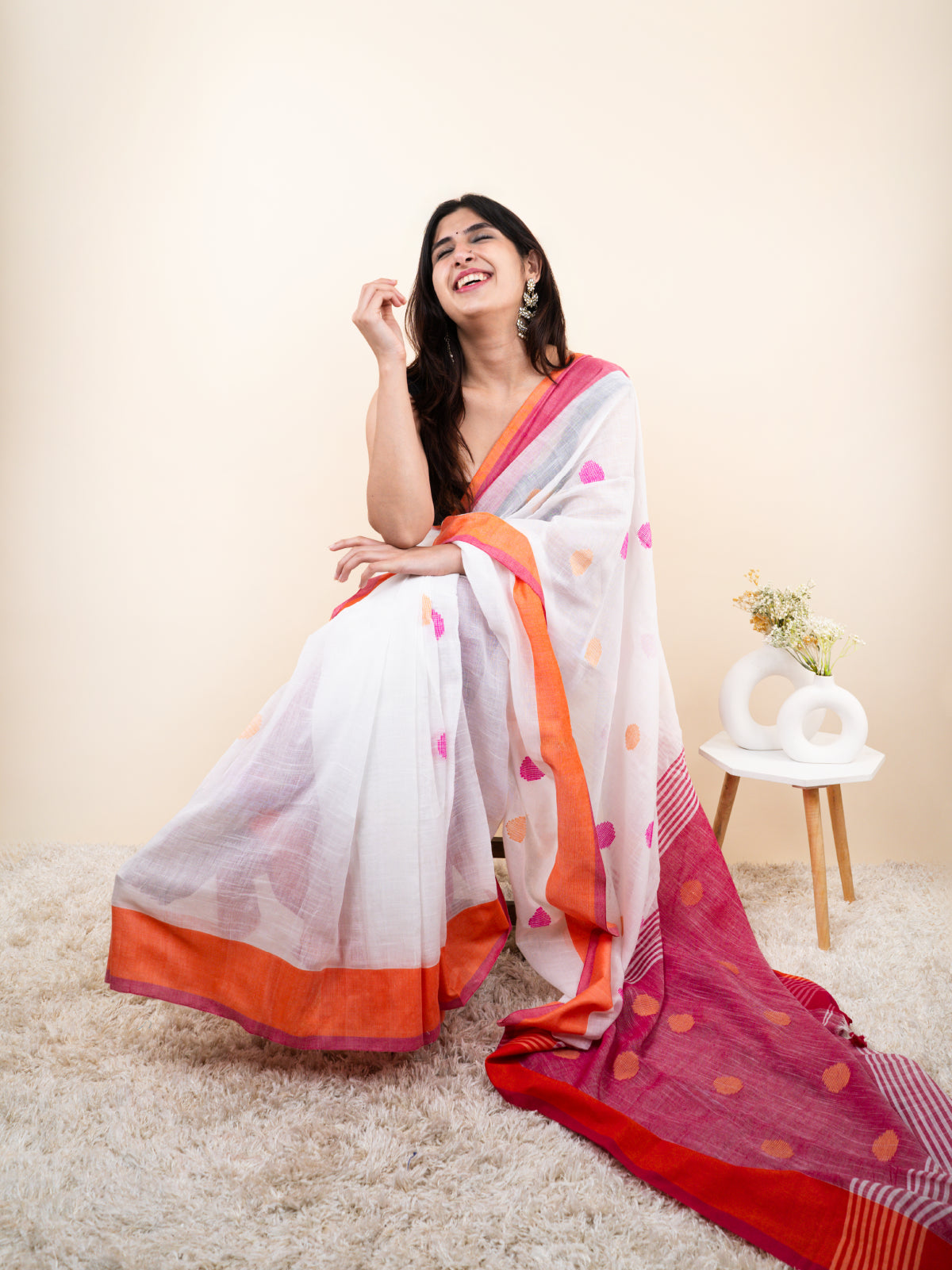 Bindi Rang Linen Saree