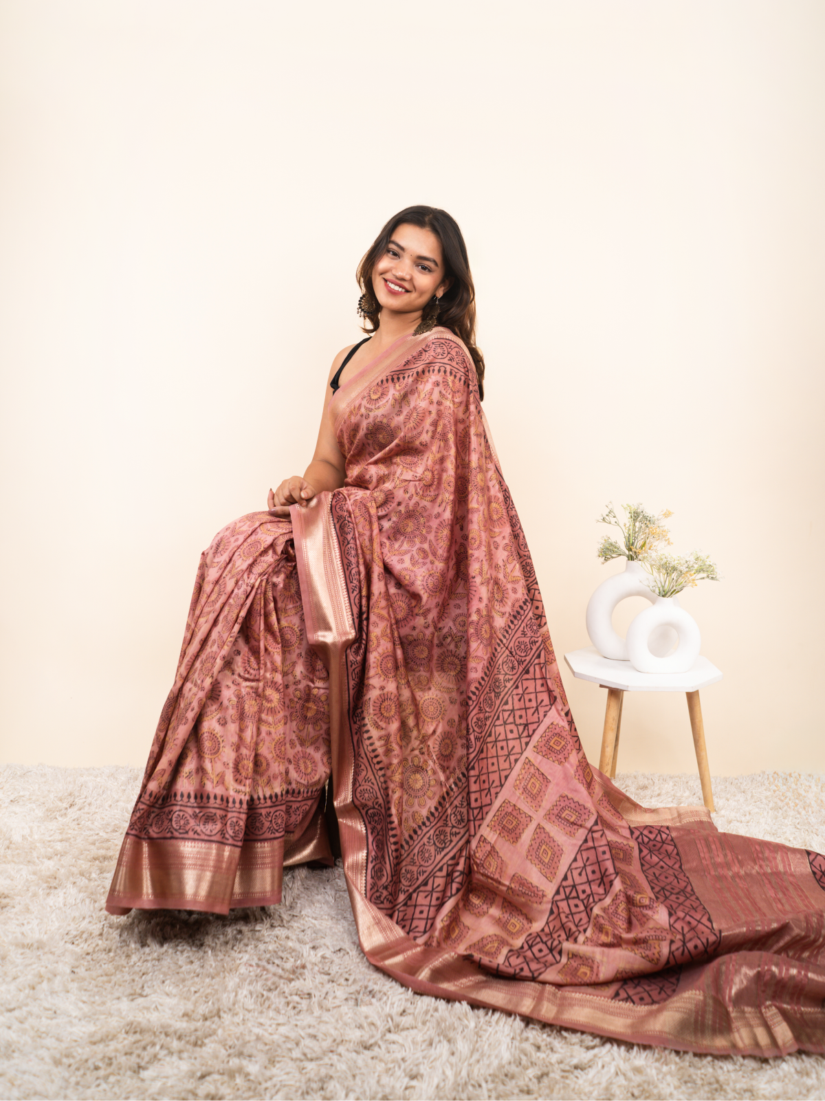 Gulabi Jharna Maheshwari Cotton Silk Saree