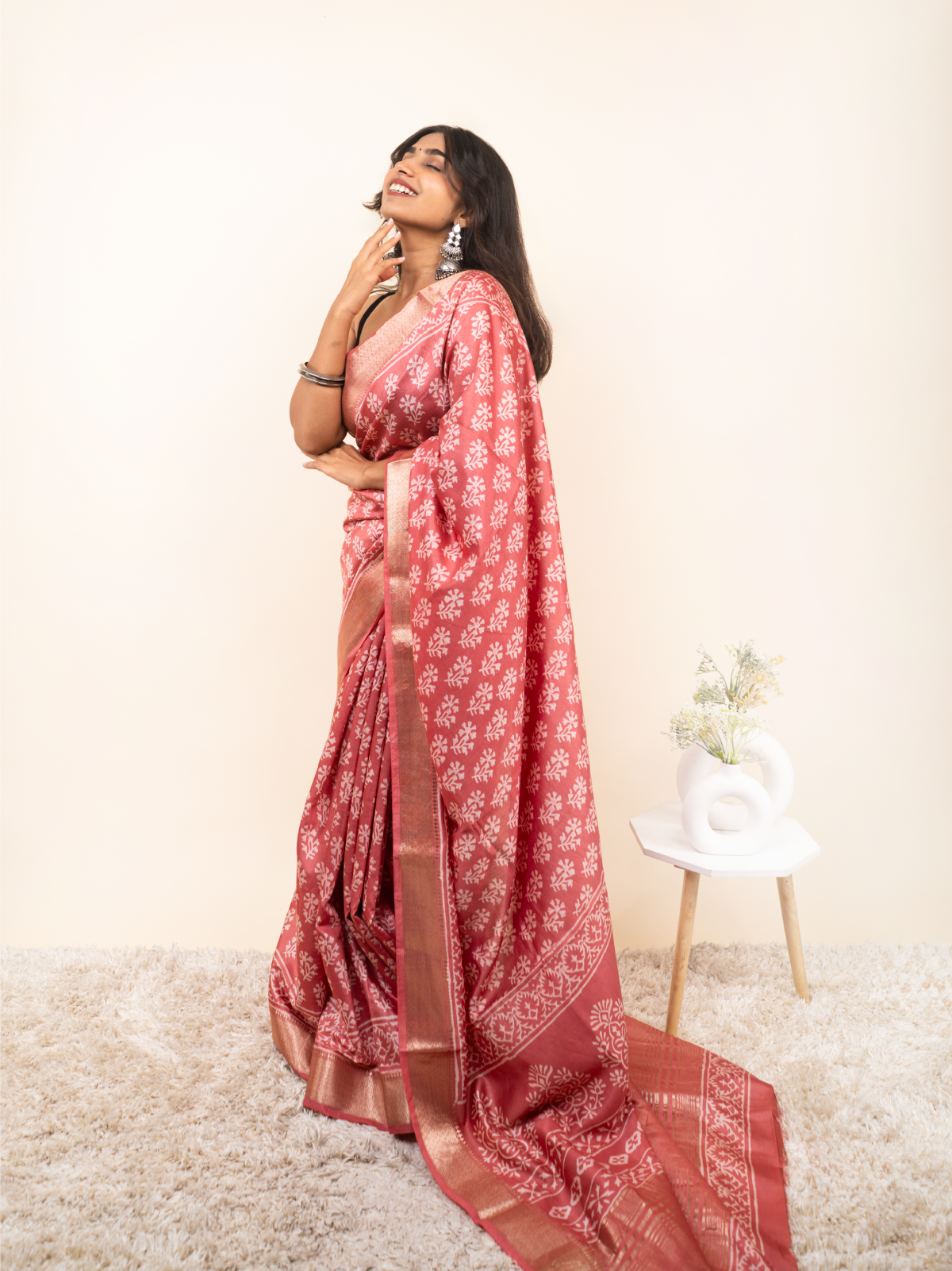 Phoolon Si Maheshwari Cotton Silk Saree