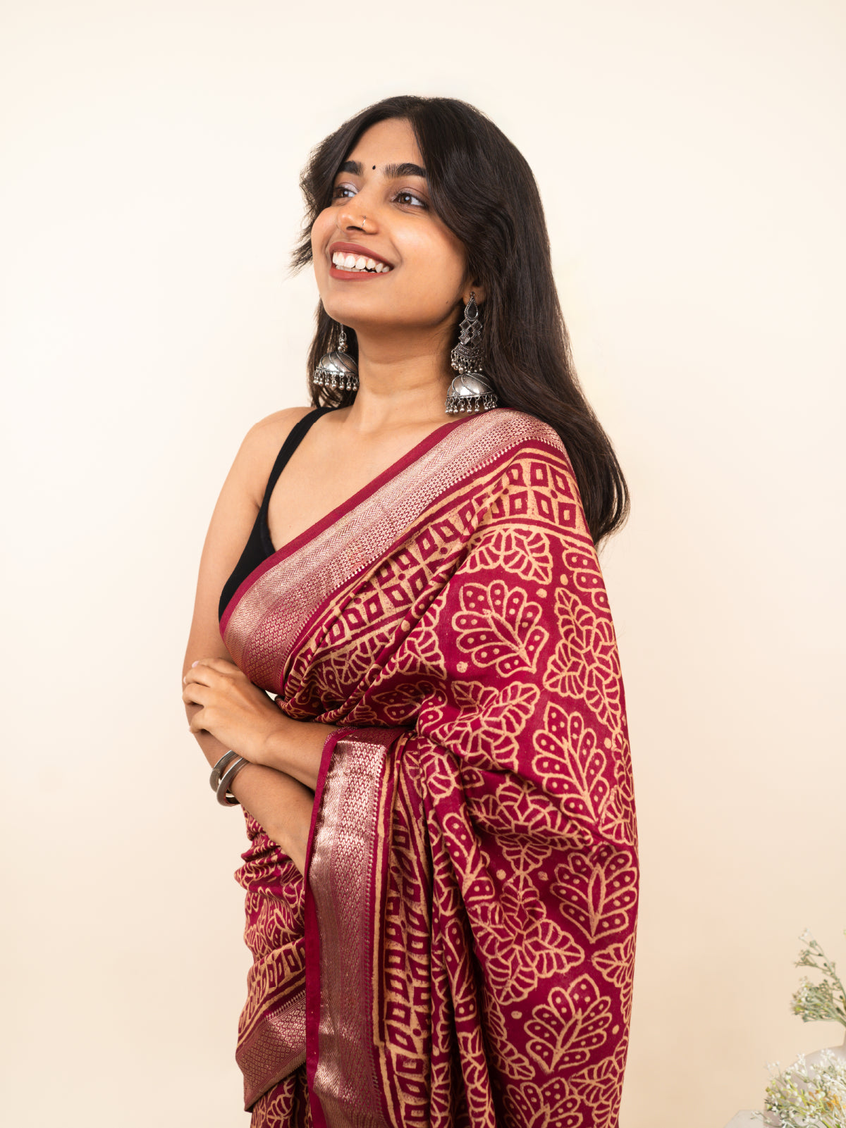 Laal Zari Maheshwari Cotton Silk Saree
