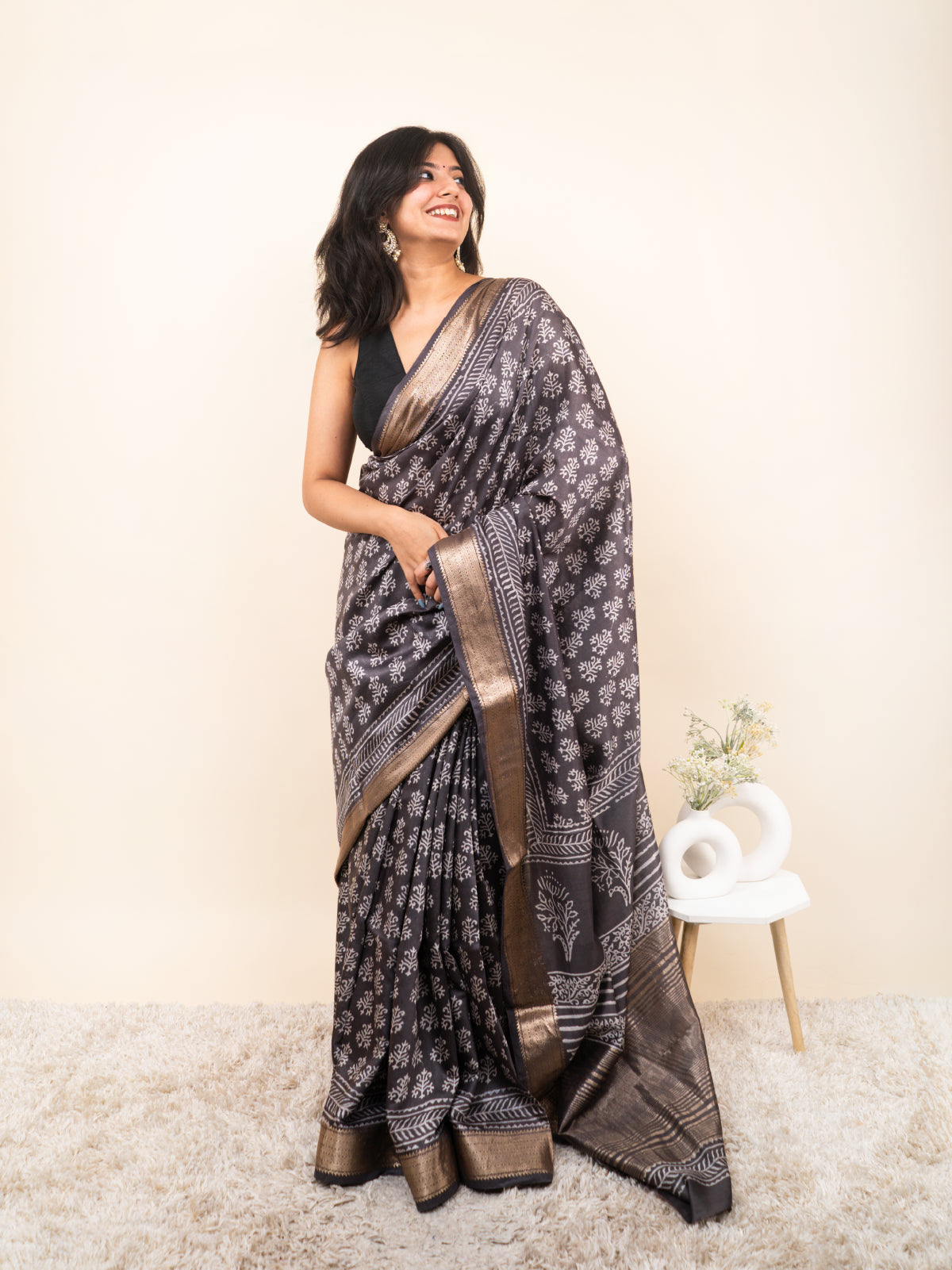 Karigari Maheshwari Cotton Silk Saree