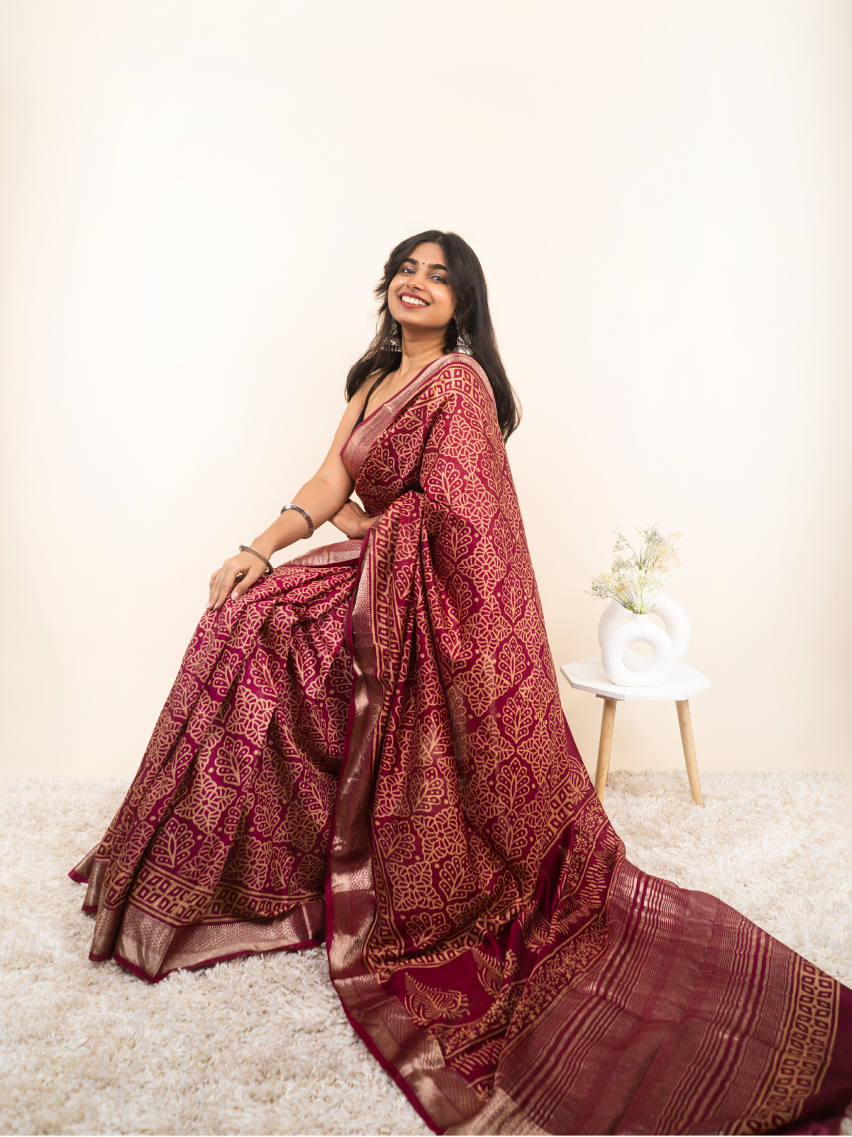 Laal Zari Maheshwari Cotton Silk Saree