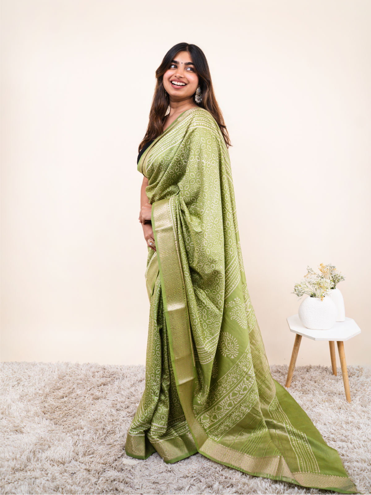 Leaf Green Maheshwari Cotton Silk Saree