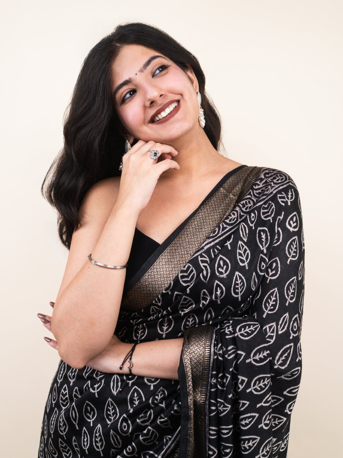 Kaali Resham Maheshwari Cotton Silk Saree