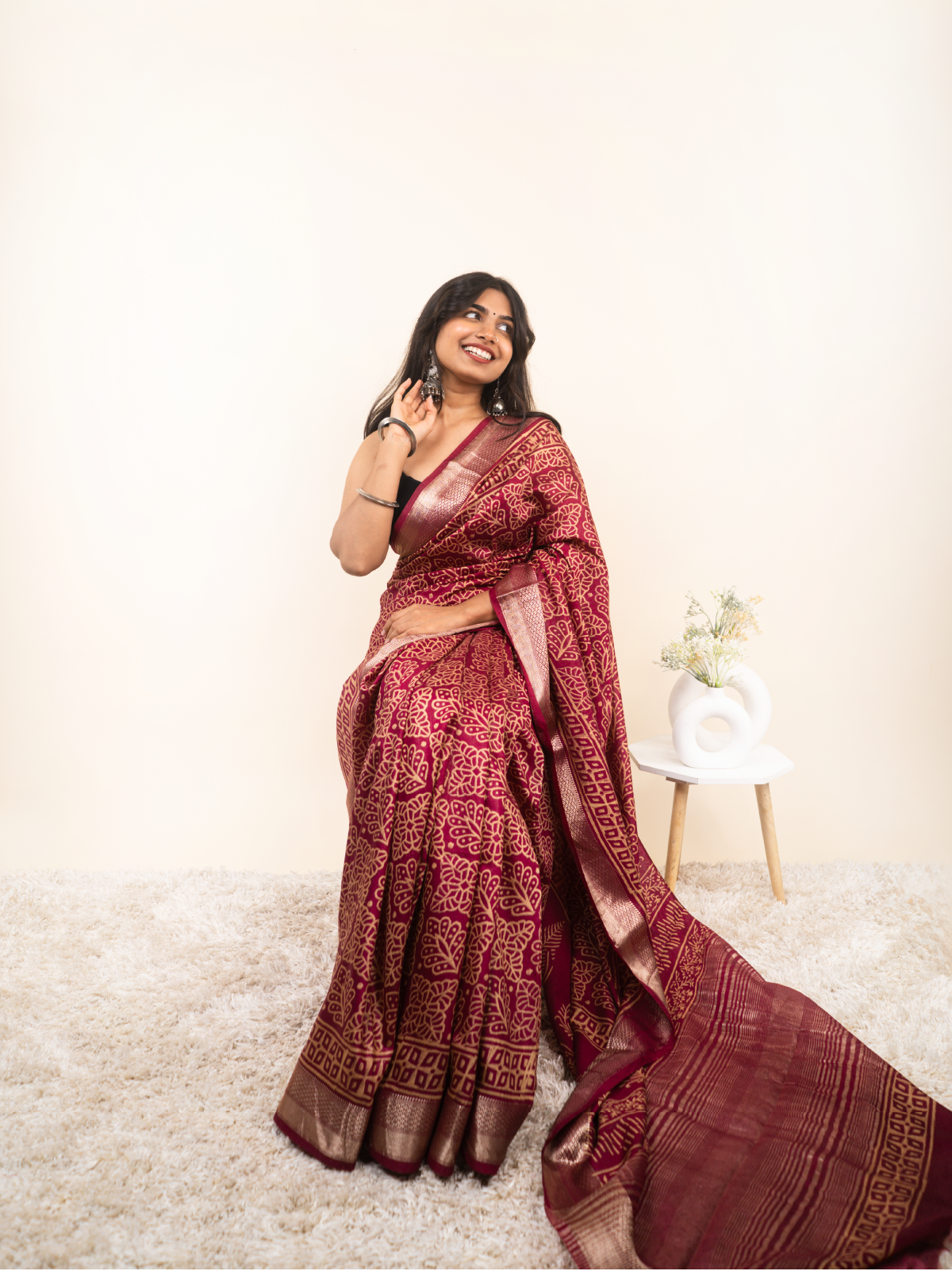 Laal Zari Maheshwari Cotton Silk Saree