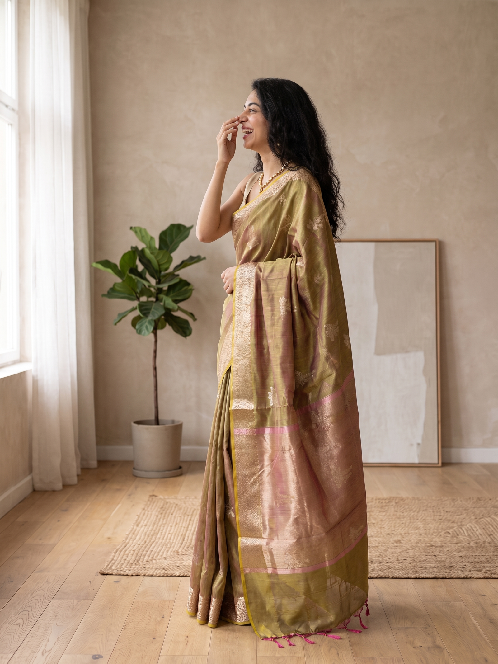Dhoop Rani Tussar Silk Banarasi Saree