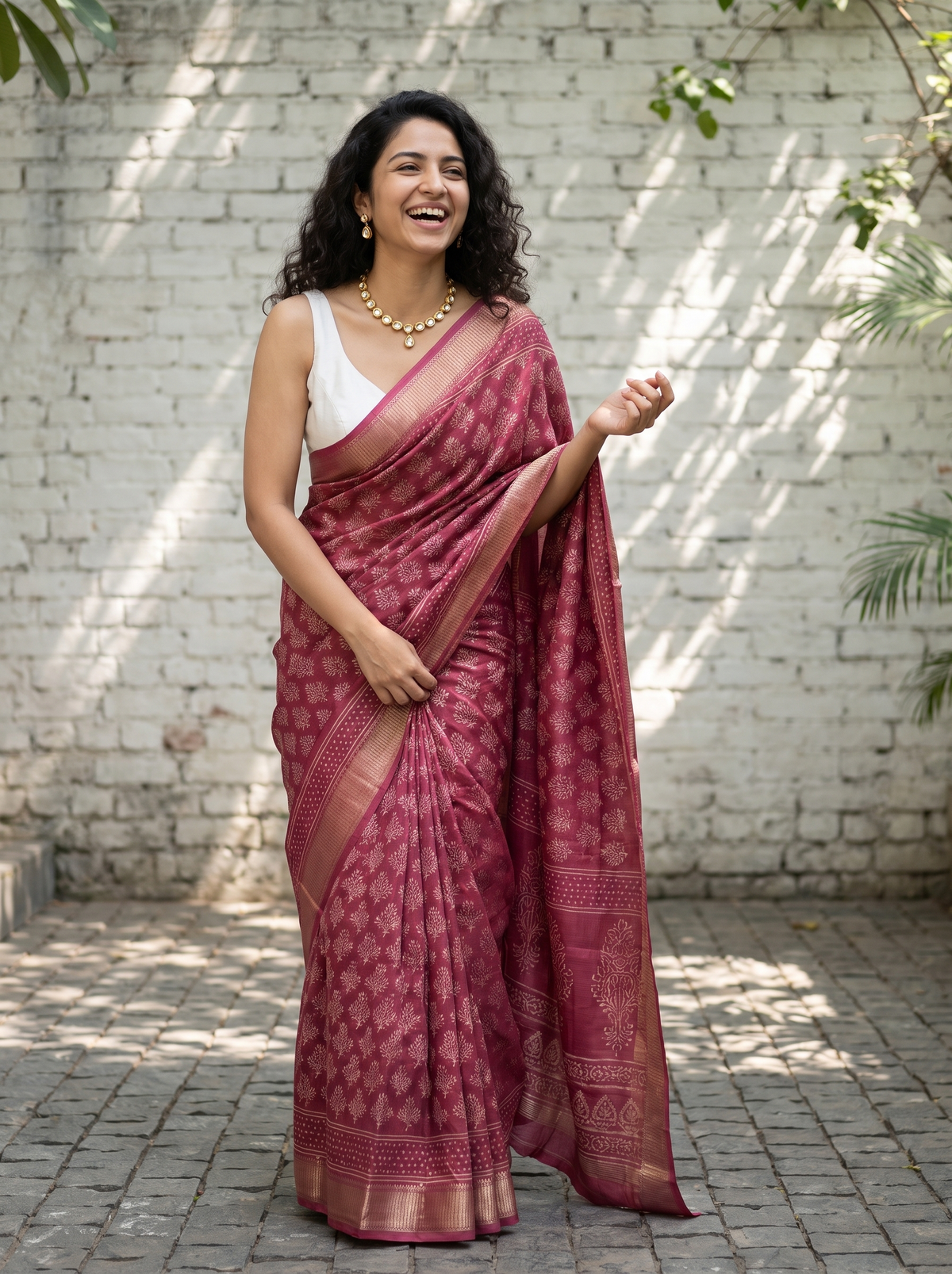 Gulabi Sitara Maheshwari Cotton Silk Saree