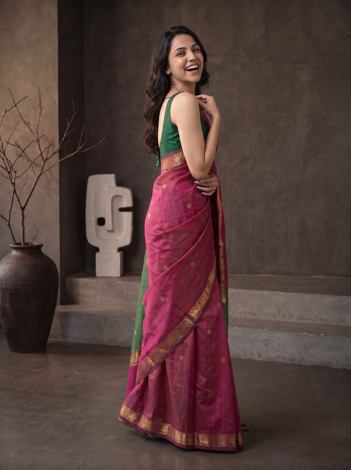 Sunehri Adaa Maheshwari Cotton Saree